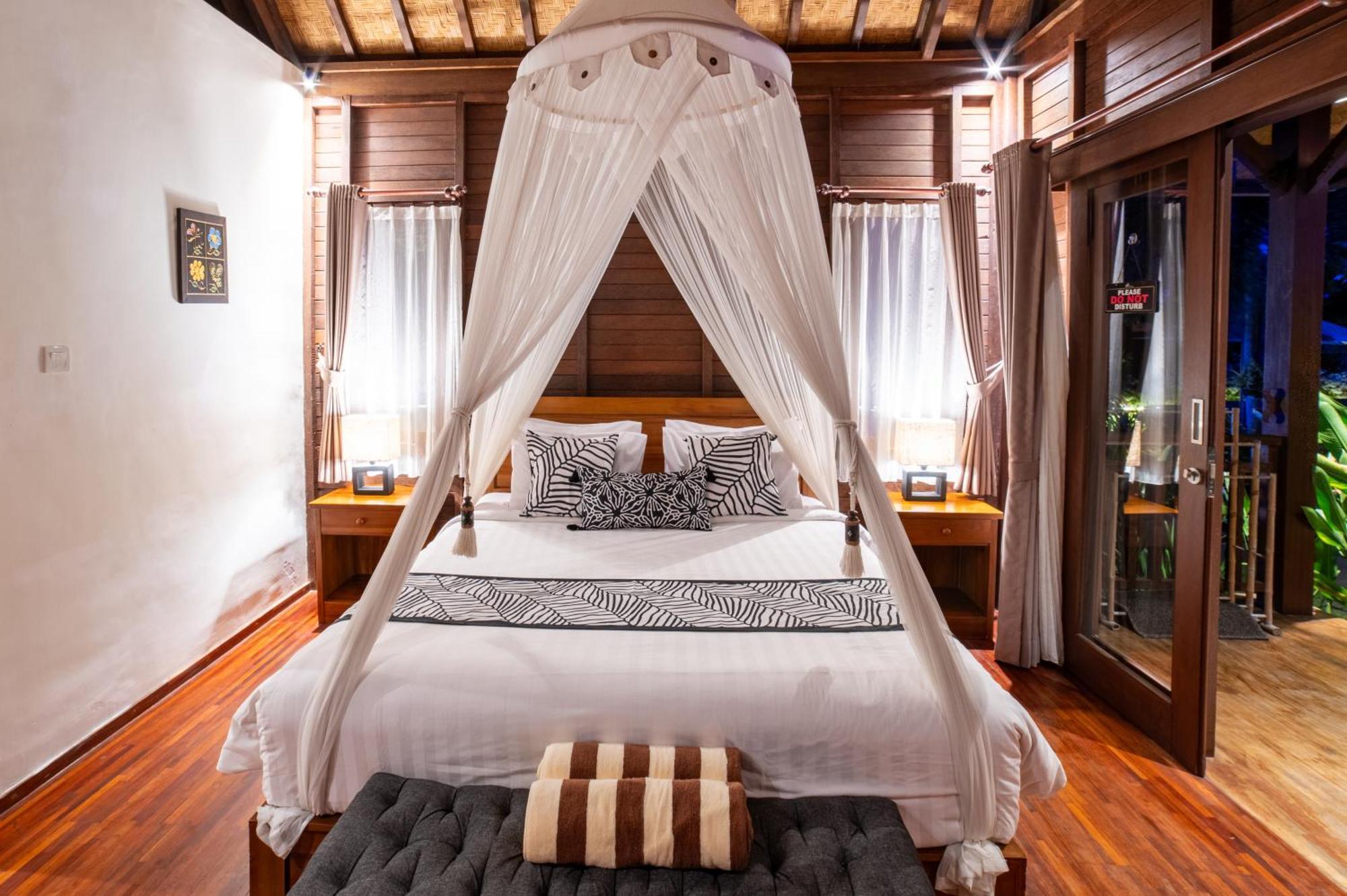 D'Puncak Villas Lembongan Nusa Lembongan Kültér fotó